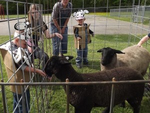 Learning Community Students Celebrate Farm Day